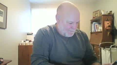 helloforfun111 online show from February 16, 1:05 pm