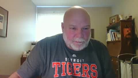 helloforfun111 online show from February 25, 2:54 pm