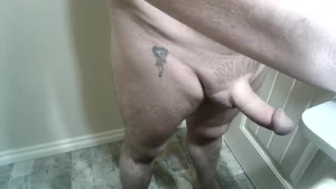 Snapshot of helloitsme969 chatting on February 20, 6:24 pm helloitsme969 online show from February 20, 6:24 pm