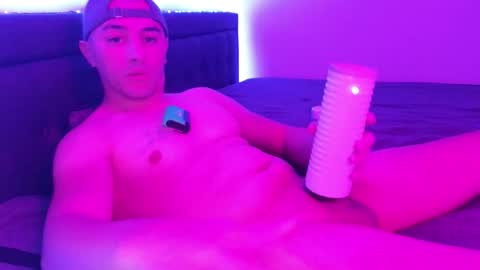 HENNIDRIP online show from November 22, 12:10 am