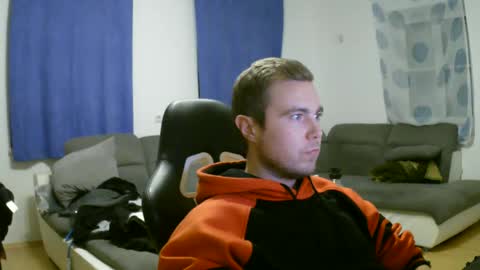 John Pearl online show from January 5, 8:10 pm