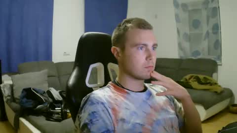 John Pearl online show from February 5, 8:25 pm