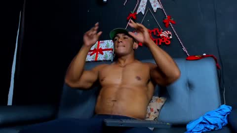 Hercules online show from December 10, 9:33 pm