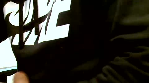 Snapshot of heretost chatting on December 17, 10:55 am mr D online show from December 17, 10:55 am