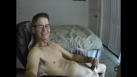 hewes1 online show from December 16, 9:14 am