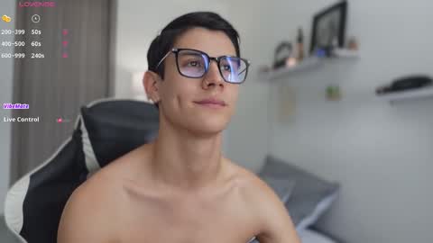 hey_cesard online show from December 15, 3:42 pm