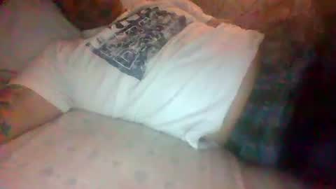 heythere925678 online show from May 17, 11:23 pm