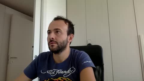 hhombre online show from September 25, 8:35 am