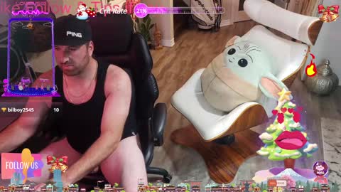 Snapshot of highclass92i chatting on December 15, 1:43 pm High4This online show from December 15, 1:43 pm
