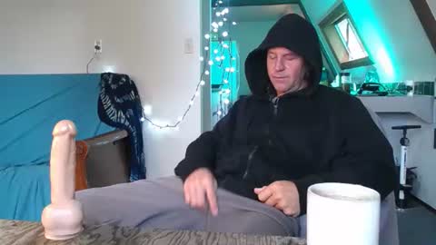 Hippie Jijm online show from March 8, 6:34 pm