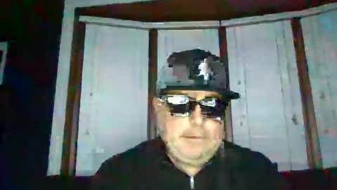 holden_minutz online show from November 19, 10:04 am