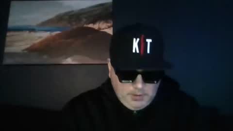 holden_minutz online show from February 11, 7:57 am