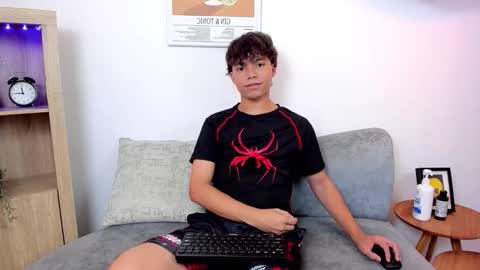 honeymoon_sariel online show from November 18, 8:23 pm