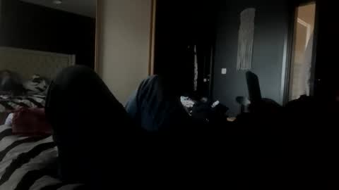 hornyasscouple1009 online show from April 6, 6:31 pm