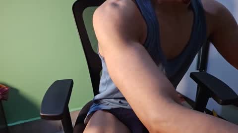 Snapshot of hot_asian_boy2 chatting on February 21, 8:50 am hot asian boy online show from February 21, 8:50 am