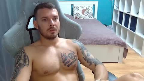 hot_cap_77 online show from September 23, 8:08 pm