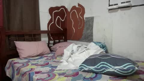 hotasian_jerome online show from April 7, 9:53 am