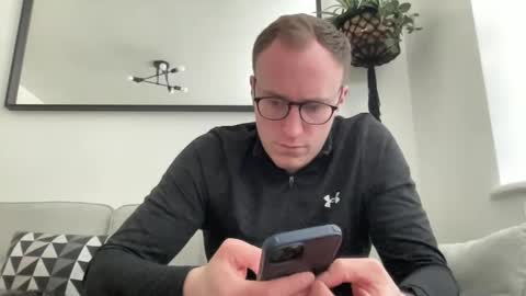 hotholby86 online show from March 2, 2:04 pm