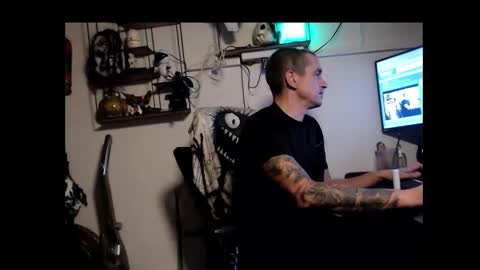 hotkinkytat online show from December 9, 2:24 am