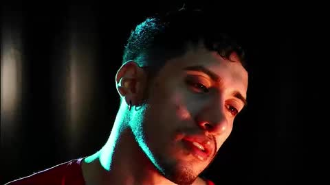 Hotlatinking online show from September 17, 11:39 pm