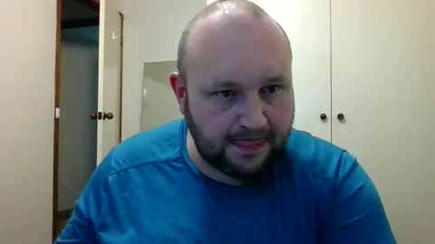 Snapshot of hotrodder323 chatting on December 9, 4:34 am hotrodder323 online show from December 9, 4:34 am