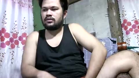 HottestPinoy32 online show from December 3, 3:55 pm