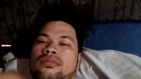 HottestPinoy32 online show from April 29, 5:45 am