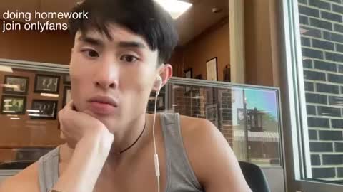 hottiewithabody101 online show from July 6, 7:59 pm