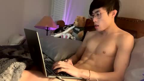 hottiewithabody101 online show from March 3, 3:52 pm