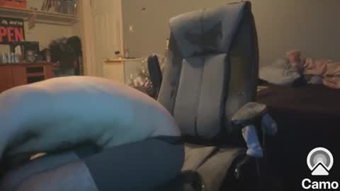 hunghippyboi online show from November 8, 8:28 am