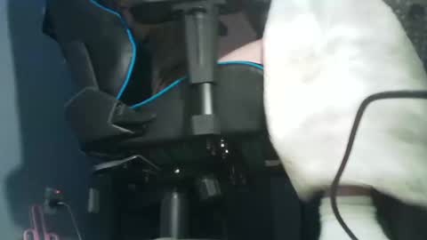 Snapshot of hungtwink4youu chatting on October 20, 4:38 am Hung8Inch online show from October 20, 4:38 am