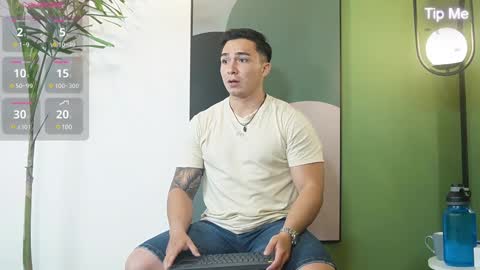 hunk_ryan online show from February 11, 12:48 pm