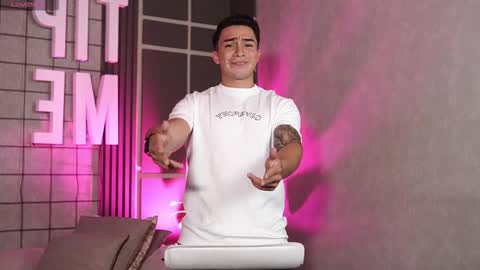 hunk_ryan online show from October 26, 6:32 pm