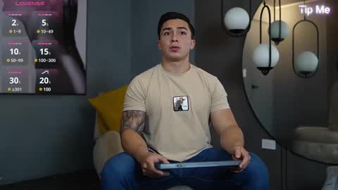 hunk_ryan online show from March 2, 6:35 pm