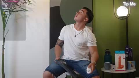 hunk_ryan online show from February 12, 12:33 pm