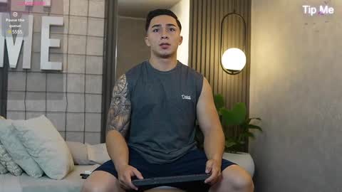 hunk_ryan online show from March 4, 11:51 am