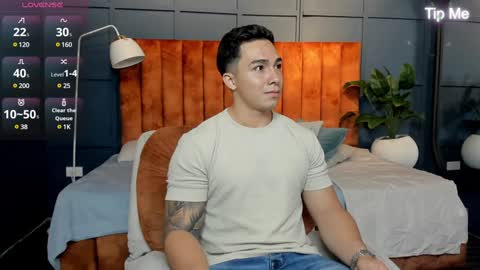 hunk_ryan online show from February 1, 1:09 pm