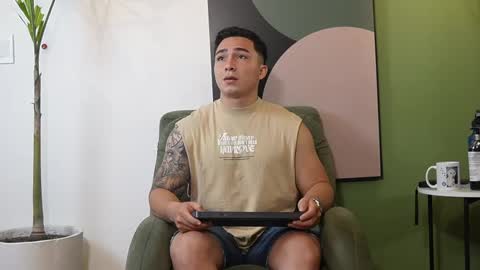hunk_ryan online show from February 21, 1:11 pm
