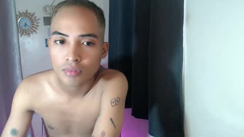 hunkmoreno online show from November 14, 10:55 pm