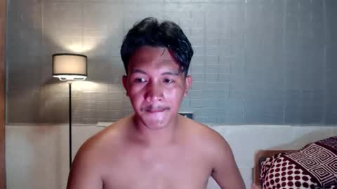 hunkylloyd online show from February 1, 5:39 am