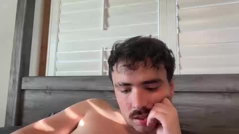 Snapshot of hunterbentleyy chatting on October 16, 9:56 pm Hunter online show from October 16, 9:56 pm