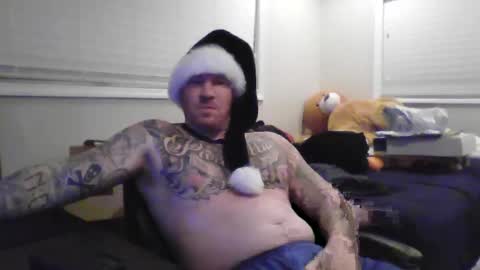 hurricanerodzilla online show from December 9, 2:56 am