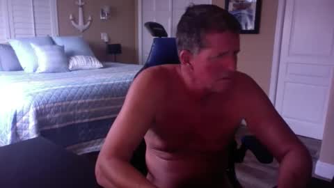 hvacstud4 online show from October 31, 7:17 pm