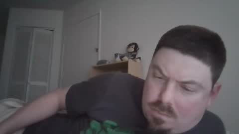 iaguy0587 online show from March 12, 7:32 pm