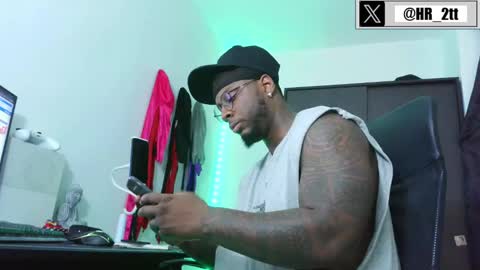 Mr H Independent model online show from February 23, 9:25 pm