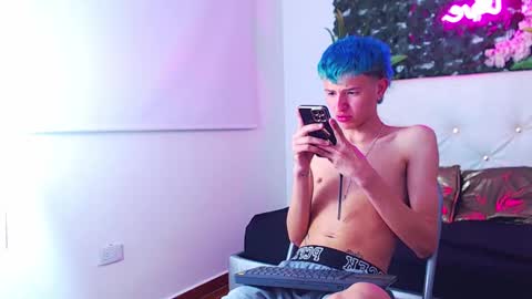 Snapshot of iam_lukas__ chatting on October 10, 4:50 am iam_lukas__ online show from October 10, 4:50 am