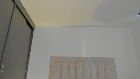 Juliiiiian online show from December 14, 9:55 pm