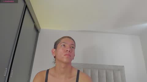 Juliiiiian online show from November 26, 12:08 pm