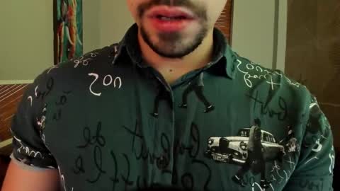 Snapshot of ian_davis chatting on October 15, 12:13 pm Ian Davis online show from October 15, 12:13 pm