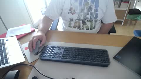 iandy12 online show from November 12, 7:03 am